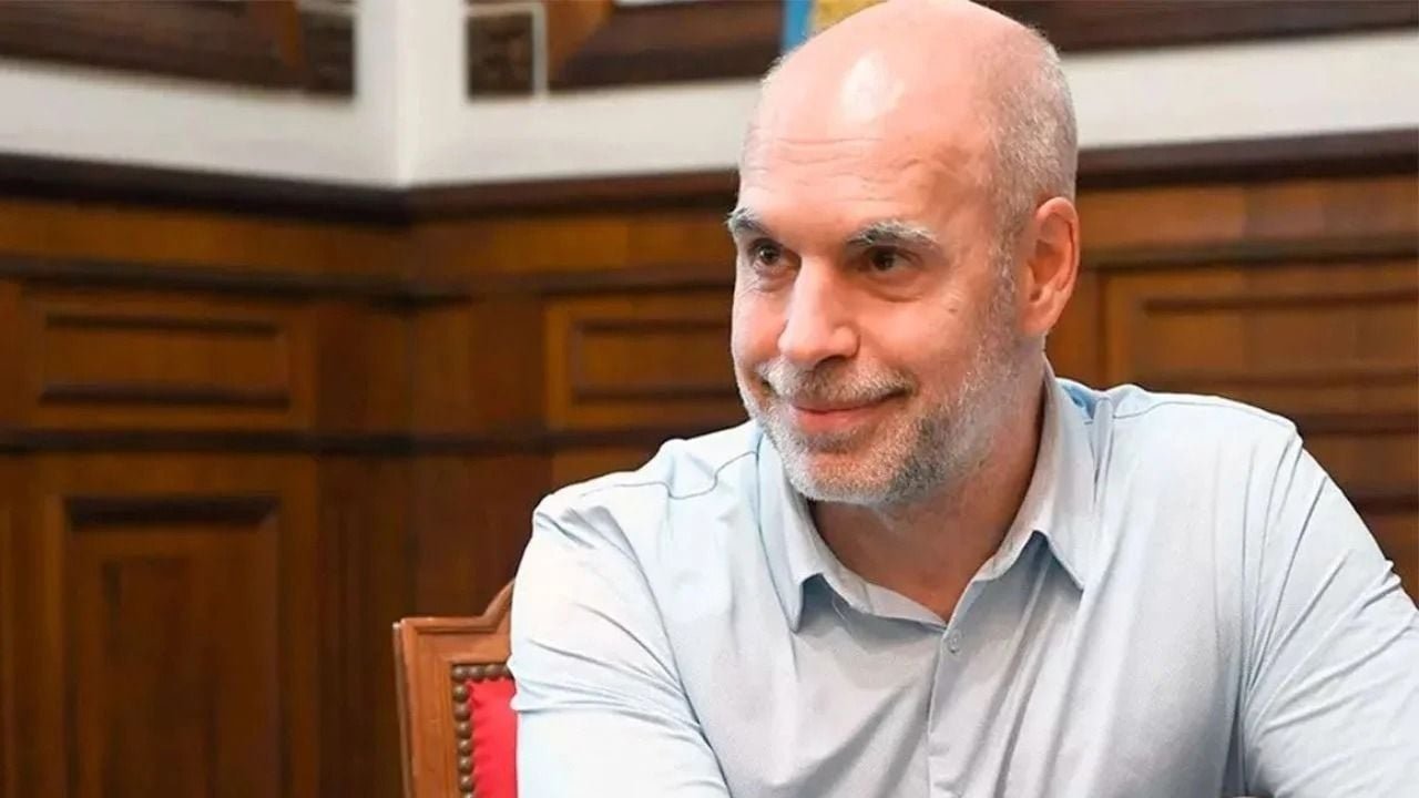 Horacio Rodríguez Larreta kritizoval profesionála za kampaň so svojimi manažérskymi dielami